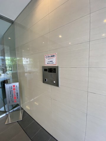 ソライエ・プレミアムテラスのエントランス|オートロック操作盤