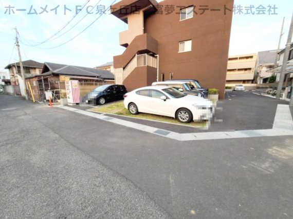 イデアルMIYAの駐車場