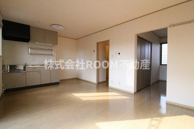 ルミエールの洋室|広々とした洋室です