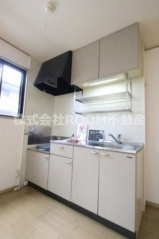 ルミエールのキッチン|コンパクトなキッチンで掃除もラクラク