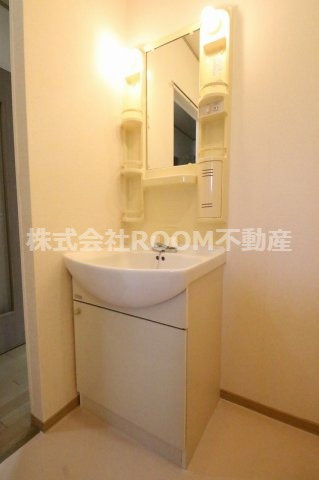 ルミエールの独立洗面台|独立洗面台、朝の身支度には欠かせません