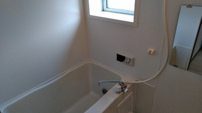 【浴室】 | クラウンヒルズA棟 | 落ち着いた空間のお風呂です