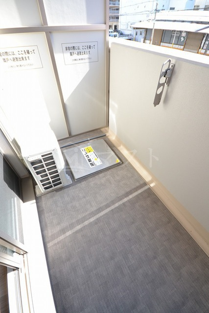 S-FORT難波西のバルコニー