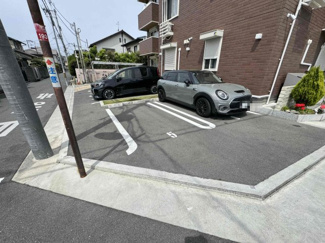 【駐車場】