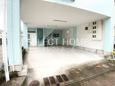 【駐車場】 | オーレットキマチ | 駐車場があるので、車を買う予定の方も安心です