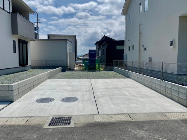 柳川市立石の新築一戸建の駐車場