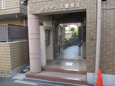 【エントランス】 | フローライト豊里２ | 外観にマッチしたエントランスです