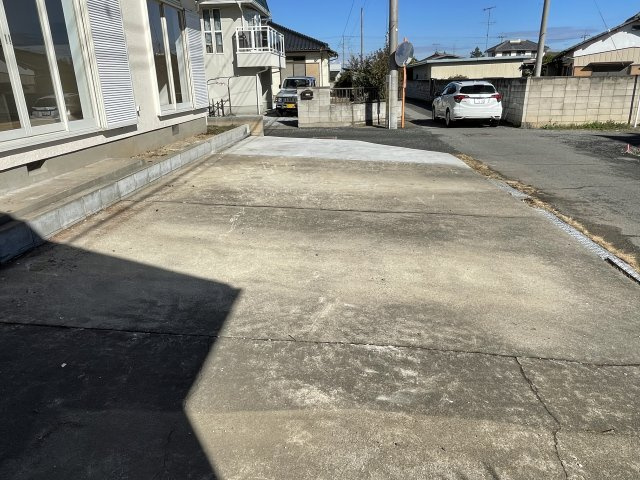 児玉郡上里町嘉美　中古の駐車場|カースペースがあります