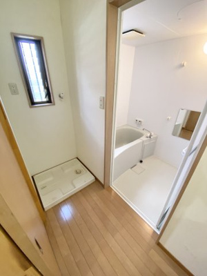 【内装】 | ドルフィンリバー