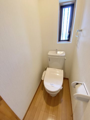 【トイレ】 | ドルフィンリバー