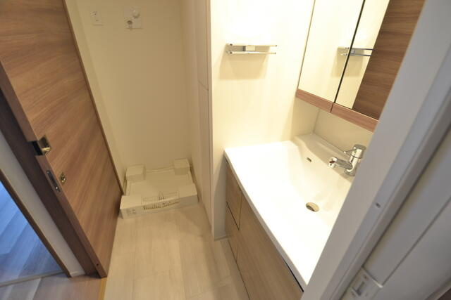 プラウドタワー小岩ファーストの独立洗面台