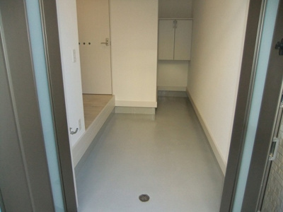 【玄関】 | クワトロ・ヴィラ大橋（クワトロヴィラオオハシ） | 別号室の写真になります。現況優先。