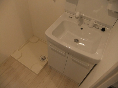 【独立洗面台】 | クワトロ・ヴィラ大橋（クワトロヴィラオオハシ） | 別号室の写真になります。現況優先。