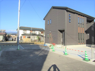 【前面道路含む現地写真】 | タマタウン貢川　3号棟 | 前面道路含む現地写真です！