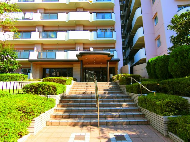 ディオフェルティ狭山西山台のエントランス