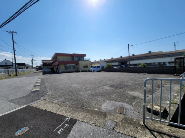 彦根市外町の店舗事務所の外観