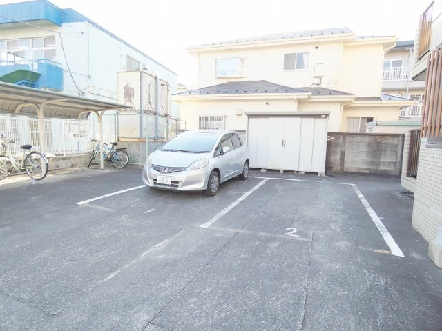 ラ・エスポワールの駐車場