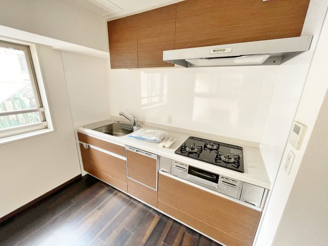 地下鉄烏丸線・東西線『烏丸御池』駅まで徒歩２分◆リビング床暖房完備◆１ＤＫ◆イーグルコート烏丸御池のキッチン|キッチン