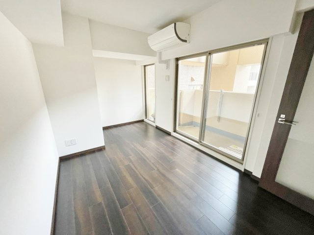 地下鉄烏丸線・東西線『烏丸御池』駅まで徒歩２分◆リビング床暖房完備◆１ＤＫ◆イーグルコート烏丸御池の洋室|洋室