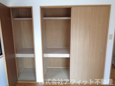 【その他】 | 桑田住宅Ⅱ | 洋室6帖の押入