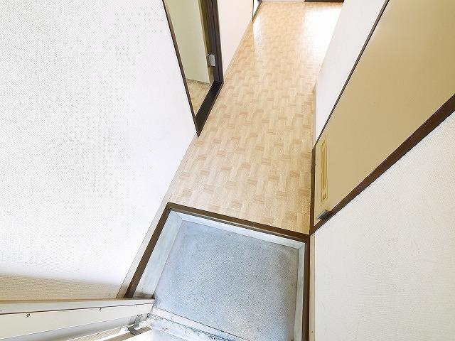 ボヌール菅原町の玄関|シンプルで使いやすい玄関です