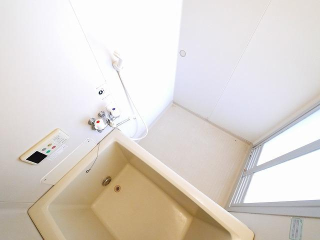 ボヌール菅原町の浴室|日々の疲れを癒すお風呂付です