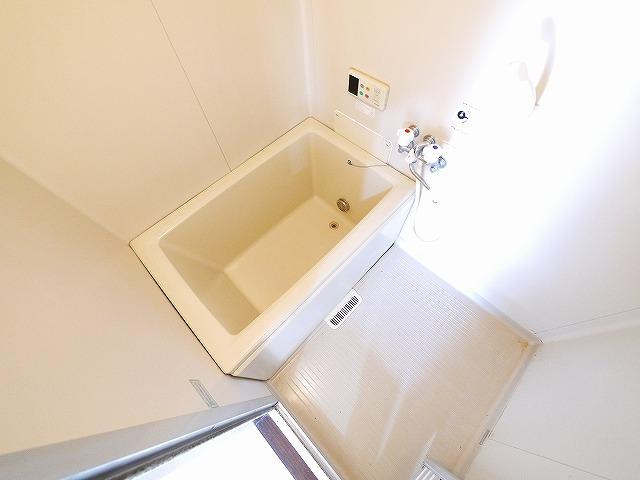 ボヌール菅原町の浴室|コンパクトで使いやすいお風呂です