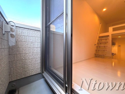 【バルコニー】 | グラン・ルーチェ | バルコニーからの眺めを楽しみながら食事をしませんか