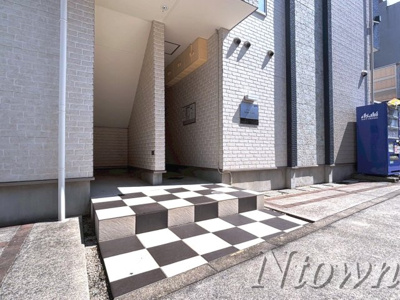 【エントランス】 | グラン・ルーチェ | エントランスです