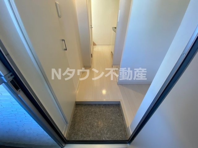 【玄関】 | ヴェリテール本陣 | 明るい玄関です