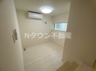 【洋室】 | ハーモニーテラス上石川町V | 明るい洋室です