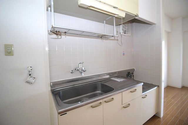 コーポハリマヤⅠのキッチン|使いやすいキッチンです