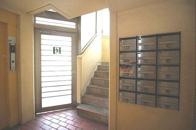 コーポハリマヤⅠのロビー|ロビーです