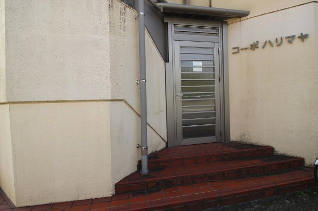 コーポハリマヤⅠのエントランス|毎日通るエントランスはこのようになっています