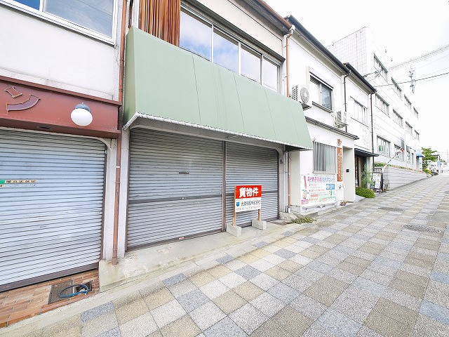 藤ノ木台1丁目店舗の外観