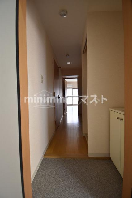 アーバンコンフォート堀江の玄関