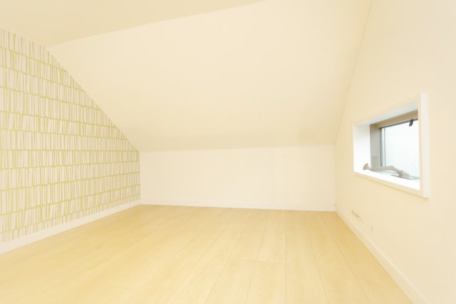 バーミープレイス新小岩の洋室