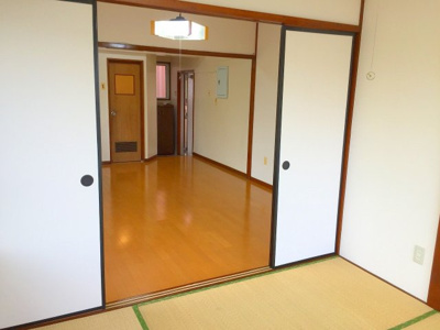 【居間・リビング】 | 島アパート | ※退去前の為、写真と現状が異なる場合がございます