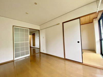 【洋室】 | ヴィーブルYOKOTE