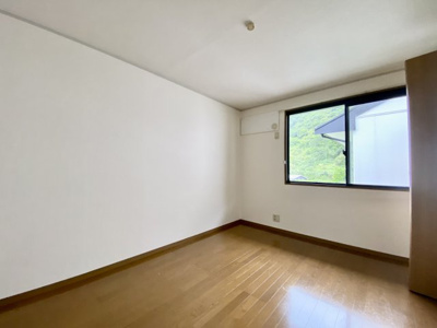 【洋室】 | ヴィーブルYOKOTE