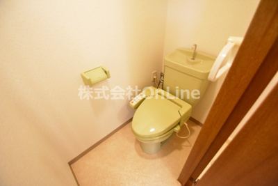 【トイレ】 | カーサ山野 | 落ち着いた色調のトイレです