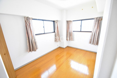 【洋室】 | カーサ山野 | 広々とした洋室です