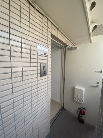 麻布カジタの玄関