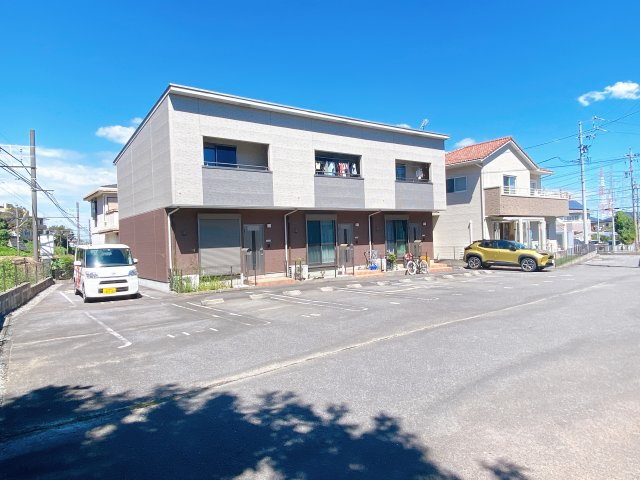 エクセル冨貴Bの駐車場