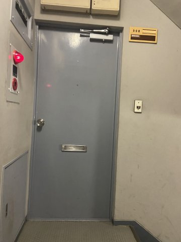 ビルマーサの玄関