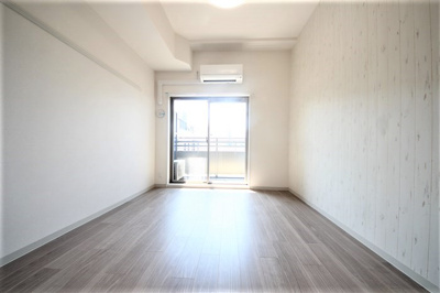 【居間・リビング】 | プレサンス梅田ヴェルテ