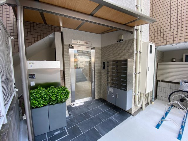 エフィー大阪狭山のエントランス