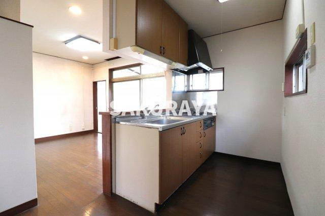 川島方貸家のキッチン|2022年撮影。現況と異なる場合がございます。