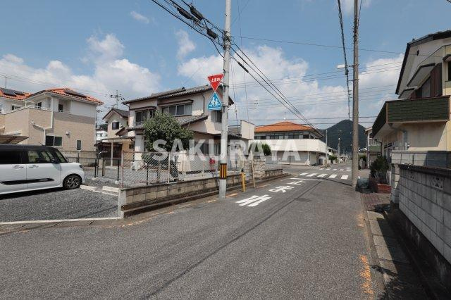 川島方貸家の周辺|現況と異なる場合がございます。