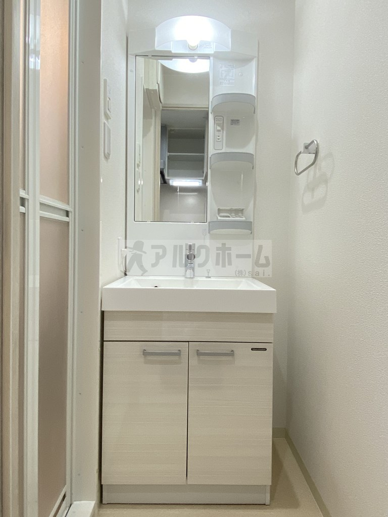 美園イーグルの独立洗面台